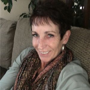 Meet your Posher, Chercheri